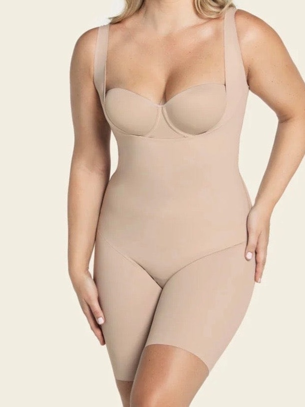 LEONISA UNDETECTABLE STEP-IN MID-THIGH BODY SHAPER - Picture 8 of 9